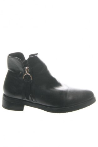 Damskie botki Clara Barson, Rozmiar 38, Kolor Czarny, Cena 157,99 zł