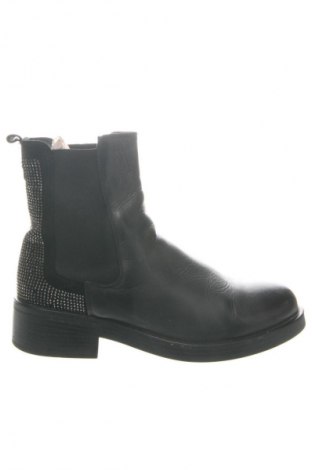 Γυναικεία μποτάκια Guess, Μέγεθος 40, Χρώμα Μαύρο, Τιμή 43,99 €