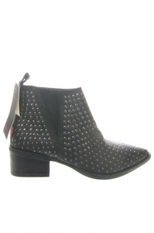 Damskie botki Levi's, Rozmiar 39, Kolor Czarny, Cena 869,99 zł