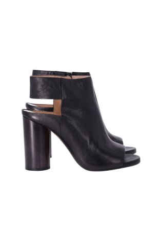 Botine de damă Maison Margiela, Mărime 39, Culoare Negru, Preț 5.589,99 Lei