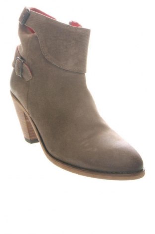 Botine de damă Pastelle, Mărime 40, Culoare Bej, Preț 535,00 Lei