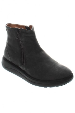 Дамски боти Strive Footwear, Размер 36, Цвят Сив, Цена 269,99 лв.
