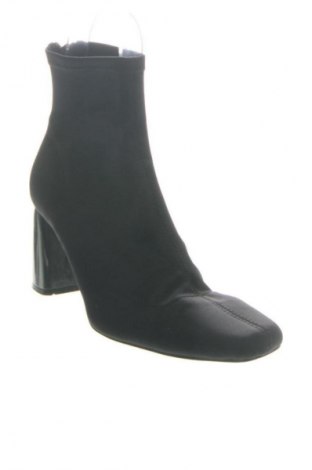 Дамски боти Zara, Размер 37, Цвят Черен, Цена 21,99 лв.
