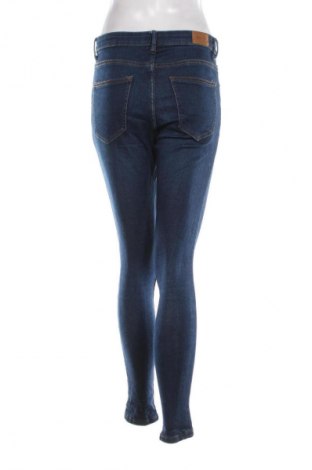 Dámske džínsy  Bershka, Veľkosť M, Farba Modrá, Cena  16,95 €