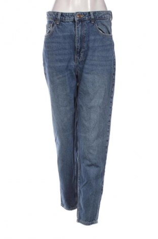 Blugi de femei Bershka, Mărime M, Culoare Albastru, Preț 76,99 Lei