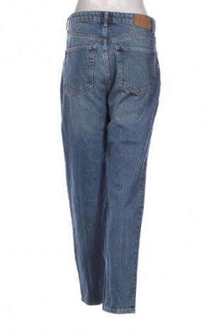 Blugi de femei Bershka, Mărime M, Culoare Albastru, Preț 76,99 Lei