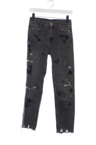 Γυναικείο Τζίν Bershka, Μέγεθος XS, Χρώμα Πολύχρωμο, Τιμή 14,83 €