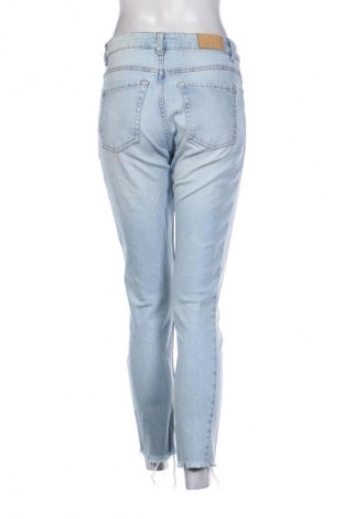 Blugi de femei Bershka, Mărime S, Culoare Albastru, Preț 76,70 Lei