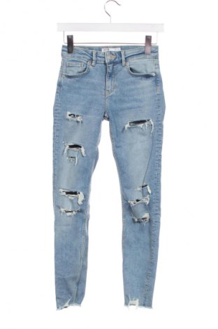 Dámske džínsy  Bershka, Veľkosť XXS, Farba Modrá, Cena  20,58 €