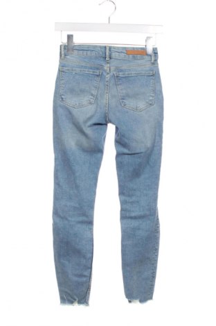 Dámske džínsy  Bershka, Veľkosť XXS, Farba Modrá, Cena  20,58 €