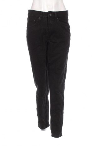 Blugi de femei Bershka, Mărime S, Culoare Negru, Preț 100,99 Lei