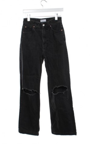 Női farmernadrág Bershka, Méret XS, Szín Szürke, Ár 5 865 Ft