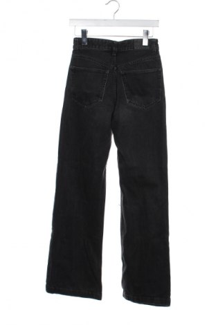 Női farmernadrág Bershka, Méret XS, Szín Szürke, Ár 5 865 Ft