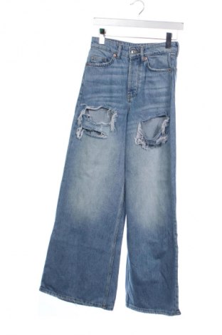 Blugi de femei Bershka, Mărime XS, Culoare Albastru, Preț 76,00 Lei