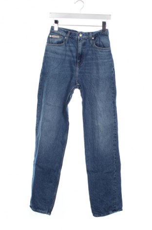 Дамски дънки Calvin Klein Jeans, Размер XS, Цвят Син, Цена 154,99 лв.