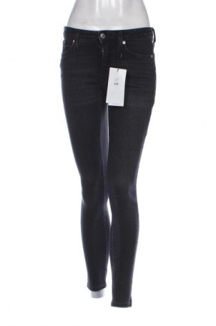Дамски дънки Calvin Klein Jeans, Размер S, Цвят Черен, Цена 169,99 лв.