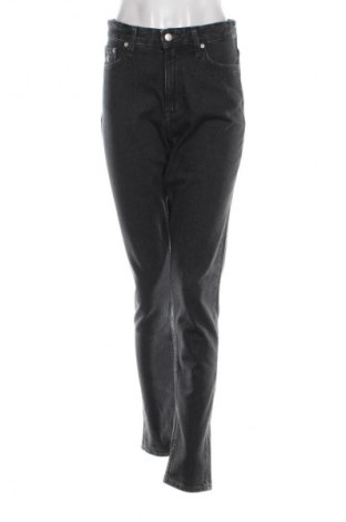 Dámske džínsy  Calvin Klein Jeans, Veľkosť S, Farba Sivá, Cena  90,95 €