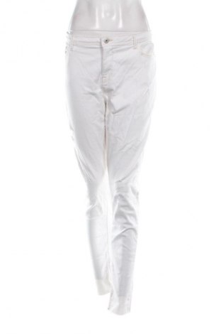 Blugi de femei Clockhouse, Mărime XL, Culoare Alb, Preț 100,99 Lei