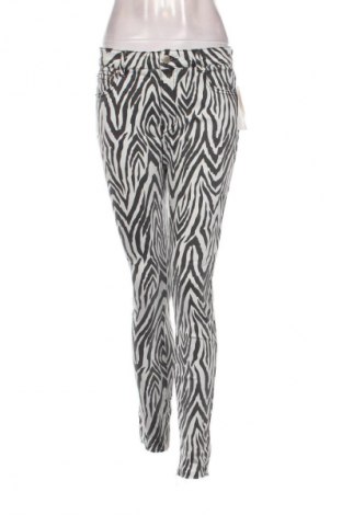 Damen Jeans Decjuba, Größe M, Farbe Mehrfarbig, Preis 119,99 €