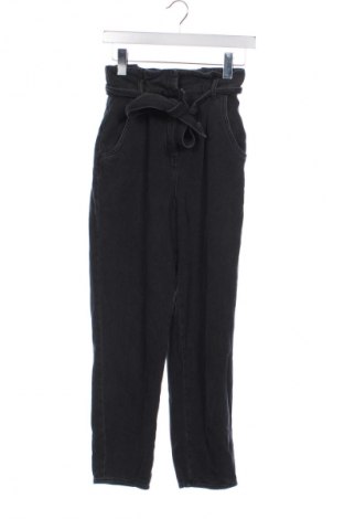 Damskie jeansy H&M, Rozmiar XS, Kolor Czarny, Cena 66,39 zł