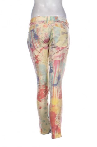 Blugi de femei Pepe Jeans, Mărime L, Culoare Multicolor, Preț 535,00 Lei