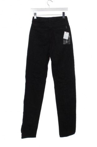 Blugi de femei Pretty Little Thing, Mărime XS, Culoare Negru, Preț 158,99 Lei