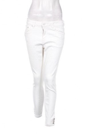 Damen Jeans Reserved, Größe M, Farbe Weiß, Preis 14,77 €
