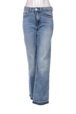 Blugi de femei Stradivarius, Mărime S, Culoare Albastru, Preț 76,32 Lei