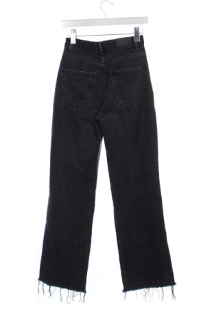 Blugi de femei Stradivarius, Mărime XS, Culoare Gri, Preț 76,30 Lei