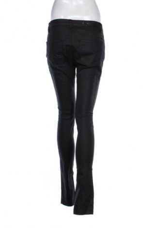 Damskie jeansy Vero Moda, Rozmiar M, Kolor Czarny, Cena 111,99 zł