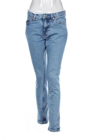 Blugi de femei Weekday, Mărime M, Culoare Albastru, Preț 141,99 Lei