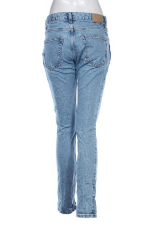 Blugi de femei Weekday, Mărime M, Culoare Albastru, Preț 141,99 Lei