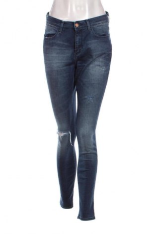 Damskie jeansy Wrangler, Rozmiar M, Kolor Niebieski, Cena 170,78 zł
