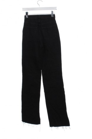 Blugi de femei Zara, Mărime S, Culoare Negru, Preț 93,99 Lei