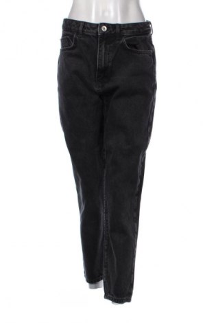 Blugi de femei Zara, Mărime M, Culoare Negru, Preț 82,66 Lei