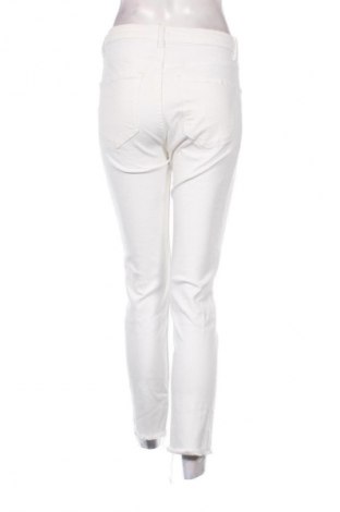 Damen Jeans Zara, Größe M, Farbe Weiß, Preis € 13,80