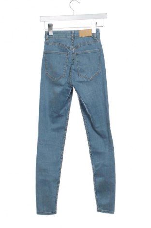 Damskie jeansy Zara, Rozmiar XS, Kolor Niebieski, Cena 62,07 zł