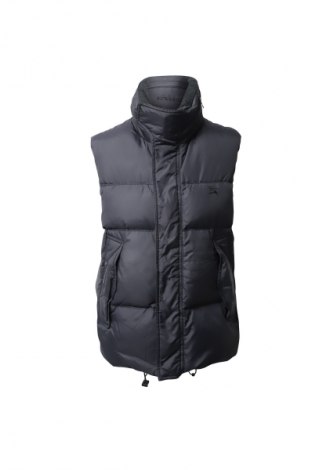 Дамски елек Burberry, Размер XS, Цвят Черен, Цена 1 669,99 лв.