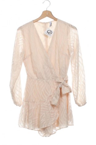 Women's short jumpsuit Amisu, Μέγεθος XS, Χρώμα Εκρού, Τιμή 15,99 €