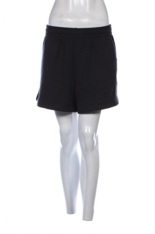 Damen Shorts Adidas, Größe L, Farbe Schwarz, Preis 53,99 €