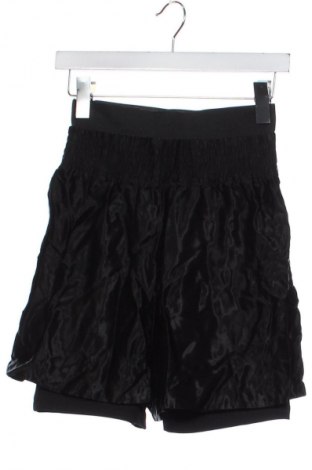 Damen Shorts Bershka, Größe XS, Farbe Schwarz, Preis 9,72 €