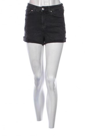 Pantaloni scurți de femei H&M, Mărime S, Culoare Negru, Preț 51,45 Lei