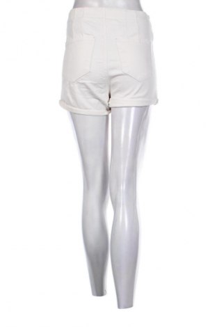 Pantaloni scurți de femei Jennyfer, Mărime S, Culoare Ecru, Preț 50,00 Lei