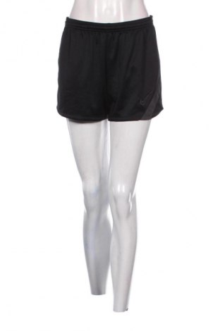 Dámske kraťasy  Nike, Veľkosť M, Farba Čierna, Cena  17,39 €