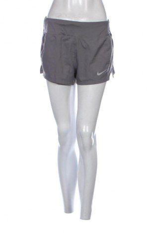Γυναικείο κοντό παντελόνι Nike, Μέγεθος M, Χρώμα Γκρί, Τιμή 17,39 €