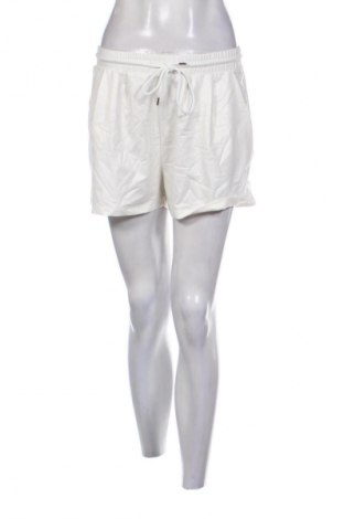 Pantaloni scurți de femei Pieces, Mărime L, Culoare Ecru, Preț 53,00 Lei