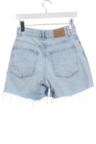 Damskie szorty Pull&Bear, Rozmiar XS, Kolor Niebieski, Cena 43,68 zł
