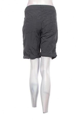 Pantaloni scurți de femei Salewa, Mărime XL, Culoare Gri, Preț 199,99 Lei
