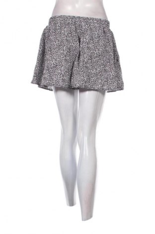 Damen Shorts Sinsay, Größe S, Farbe Mehrfarbig, Preis 9,72 €