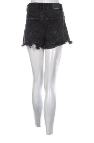 Damen Shorts Stradivarius, Größe S, Farbe Schwarz, Preis € 9,72
